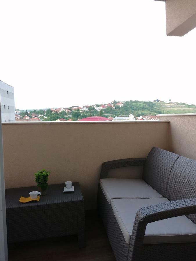 The Best Central View Apartment Орадя Екстер'єр фото