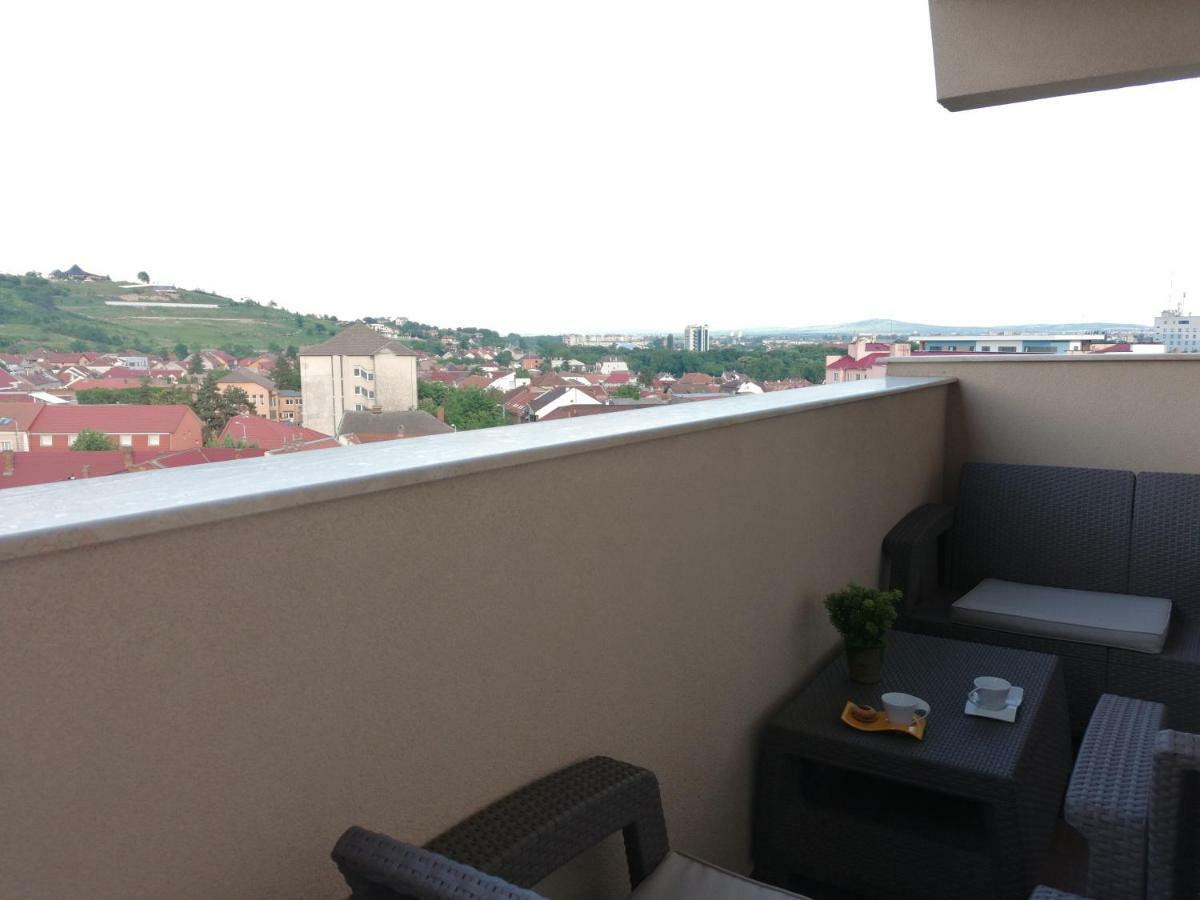 The Best Central View Apartment Орадя Екстер'єр фото